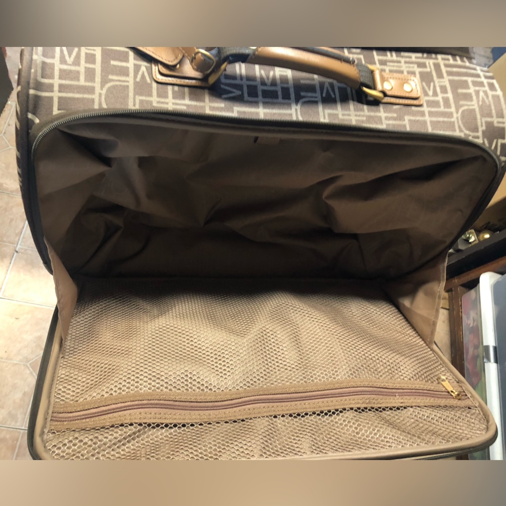 Diane Von Furstenberg (DVF) Travel Bag - Picture 7 of 7